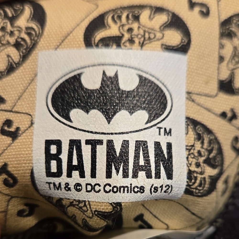 RARE🔥 Converse Chuck Taylor x BATMAN vs The Joker DC Comics All Star Hi Top 8.5 - Picture 4 of 12